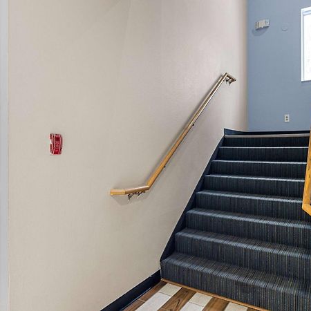Super 8 By Wyndham Pittsburgh/Monroeville Exterior foto