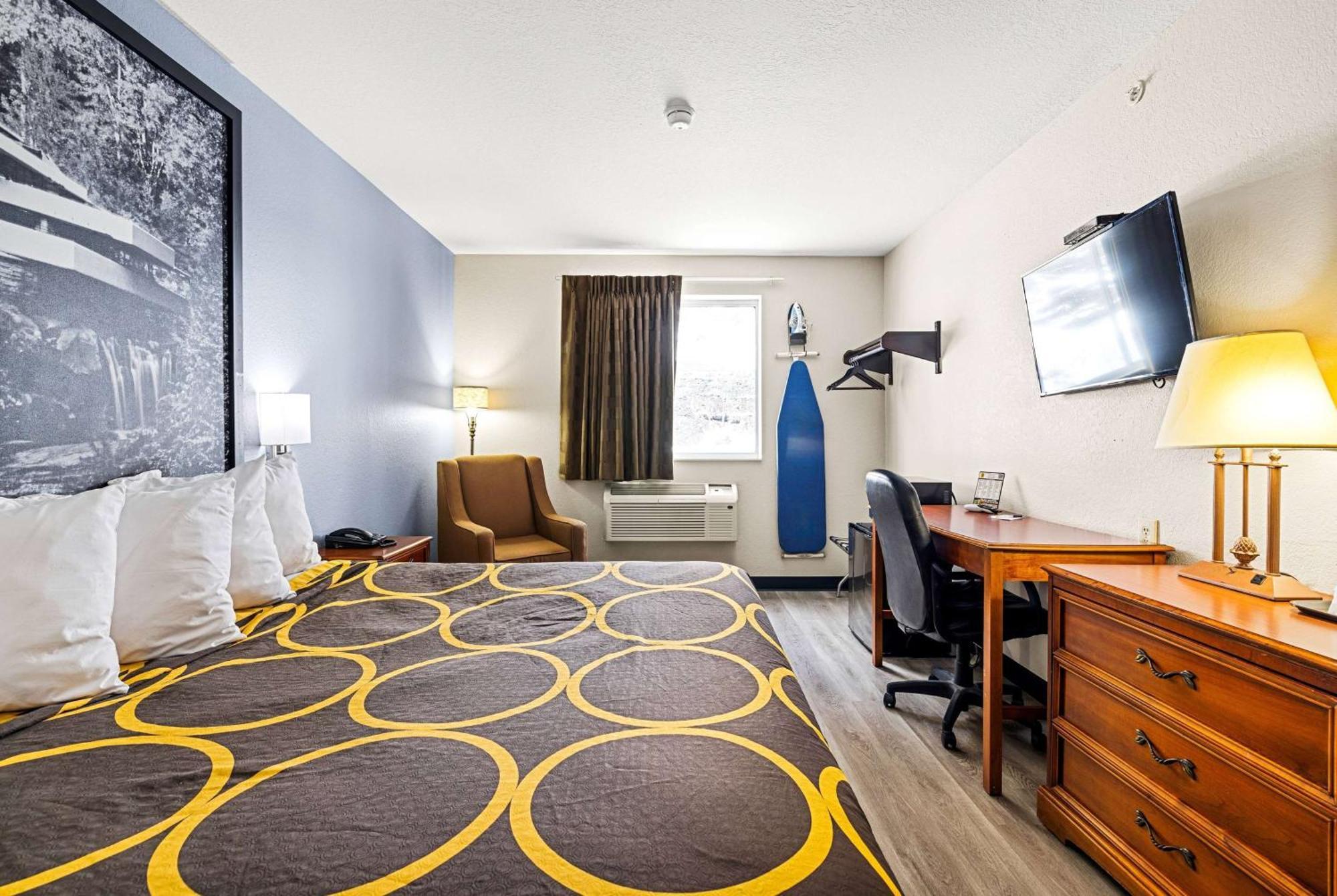 Super 8 By Wyndham Pittsburgh/Monroeville Exterior foto