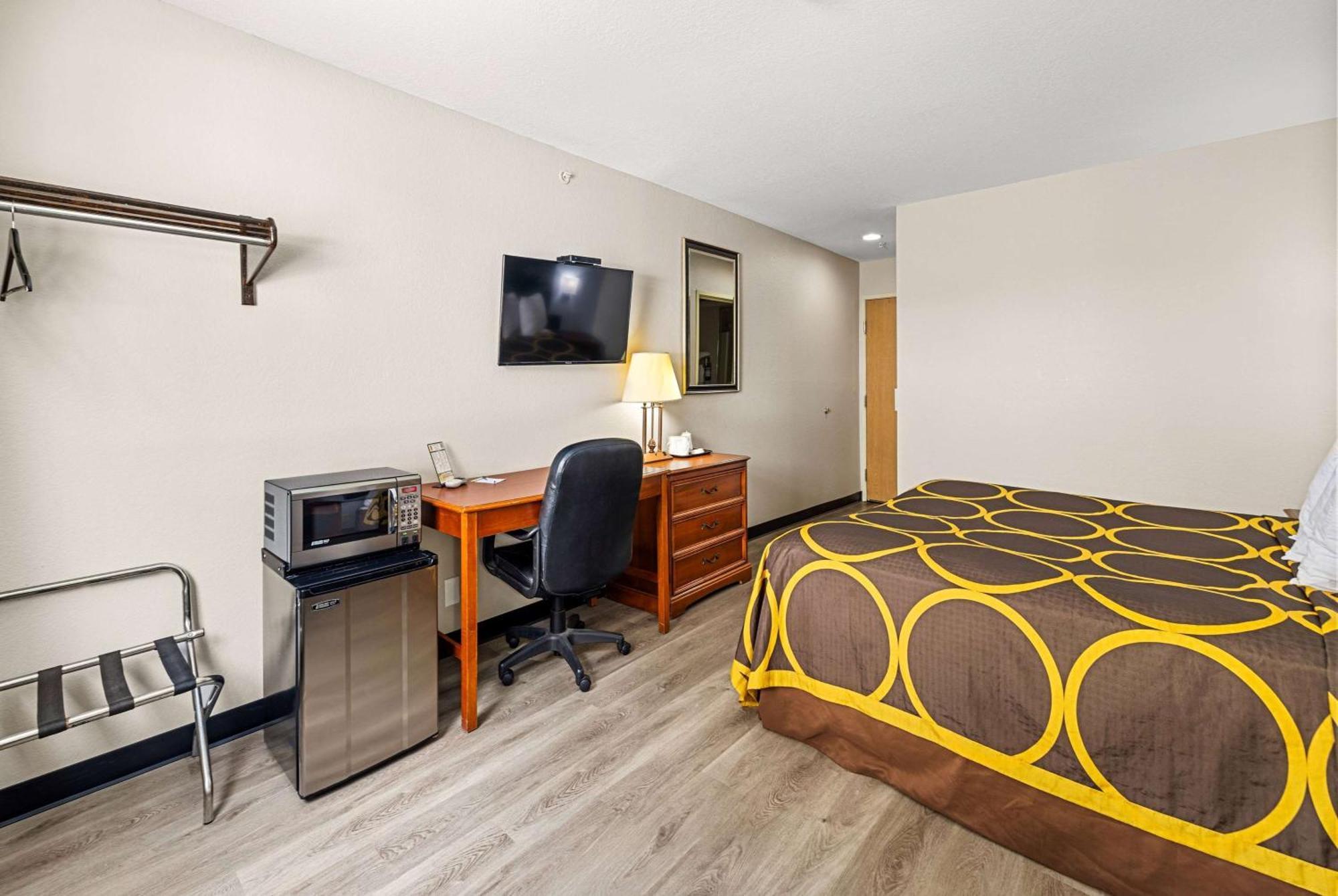 Super 8 By Wyndham Pittsburgh/Monroeville Exterior foto